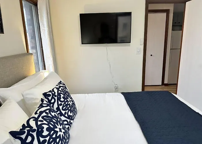Apartment Capital On 6th Street - King Bed / Downtown! Springfield